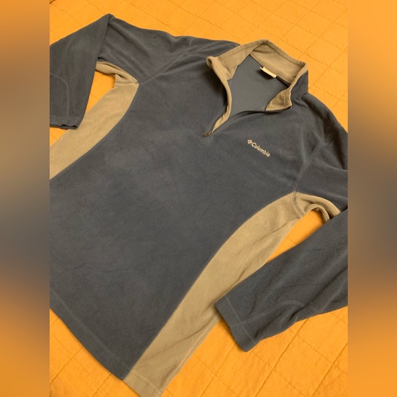 Fleece Pullover Sweatshirt - Picture 3 of 10